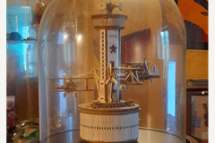 CLOCHE-EN-VERRE-POUR-MINIATURES
