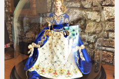 POUPEE-DE-COLLECTION-SOUS-GLOBE-EN-VERRE