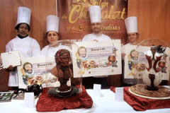 SCULPTURE-CHOCOLAT-PRIMEE-SOUS-GLOBE